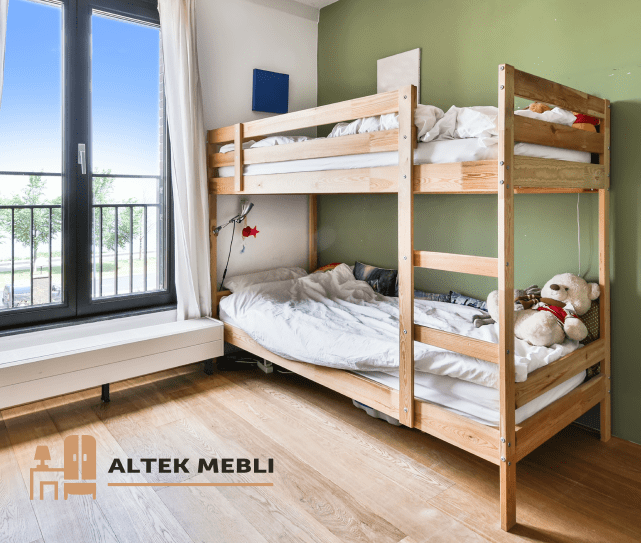 Замовити дерев'яне дитяче двоспальне ліжко в магазині меблів Альтек